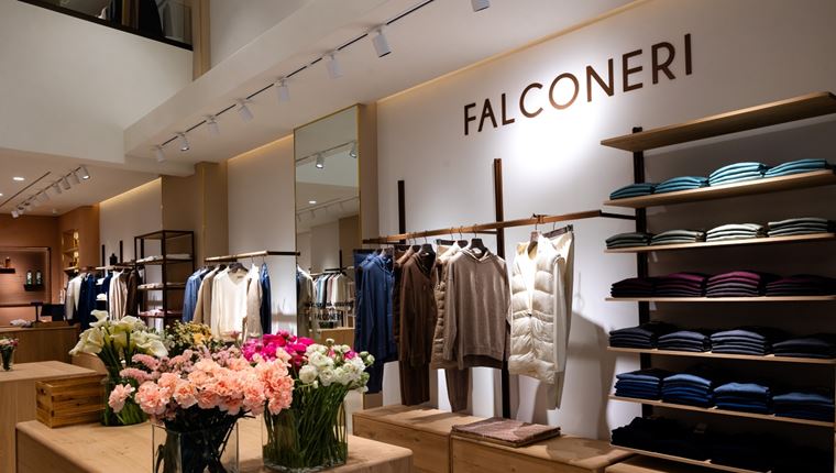 Η Falconeri γιόρτασε τα εγκαίνια του νέου της καταστήματος στη Γλυφάδα με μια βραδιά απαράμιλλης κομψότητας