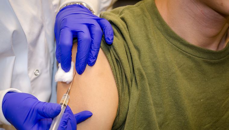 Η AstraZeneca αιτήθηκε για έγκριση του εμβολίου της στον Ευρωπαϊκό Οργανισμό Φαρμάκων