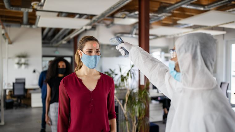 Τα 3 σενάρια για την εξέλιξη της πανδημίας τον χειμώνα