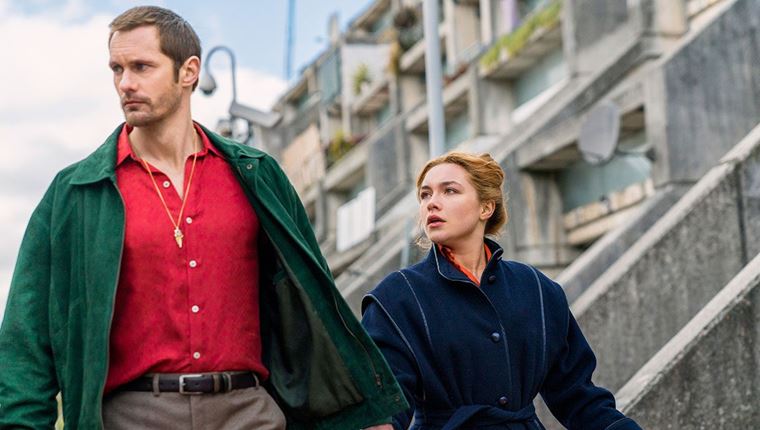 Στον Alexander Skarsgard χρωστάμε τα πιο στιλάτα looks της φετινής TV