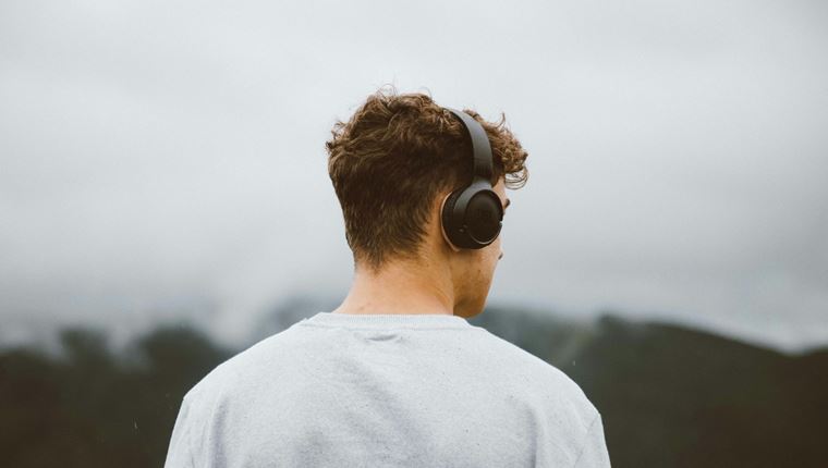 Πώς η μουσική μειώνει τις πιθανότητες να πάθουμε άνοια