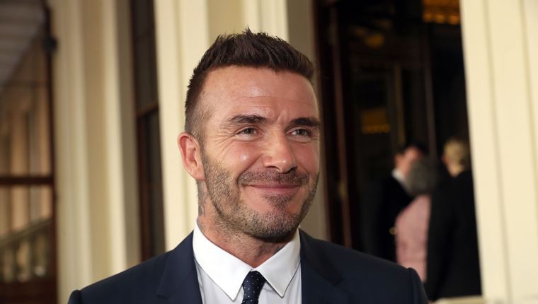 Ο David Beckham φορά κοστούμι και παραδίδει μαθήματα διαχρονικού στυλ