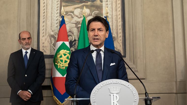 Η Ιταλία υποφέρει για ακόμα μία φορά από πολιτικές ίντριγκες