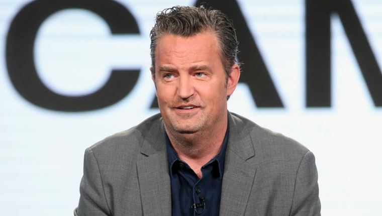 Καμία έκπληξη, το βιβλίο του Matthew Perry ξεπουλάει
