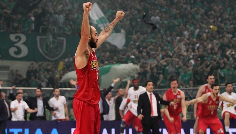 Οι μπασκετμπολίστες που πήγαν απευθείας από τον έναν αιώνιο στον άλλο