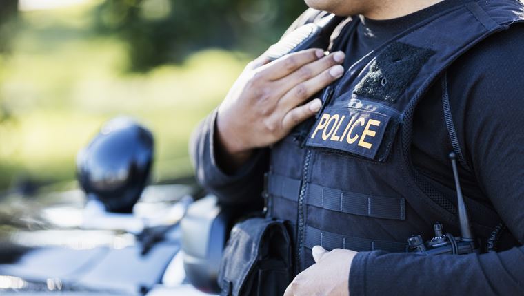 Επίθεση σε αστυνομικό μπροστά στο Ολύμπιον, στη Θεσσαλονίκη