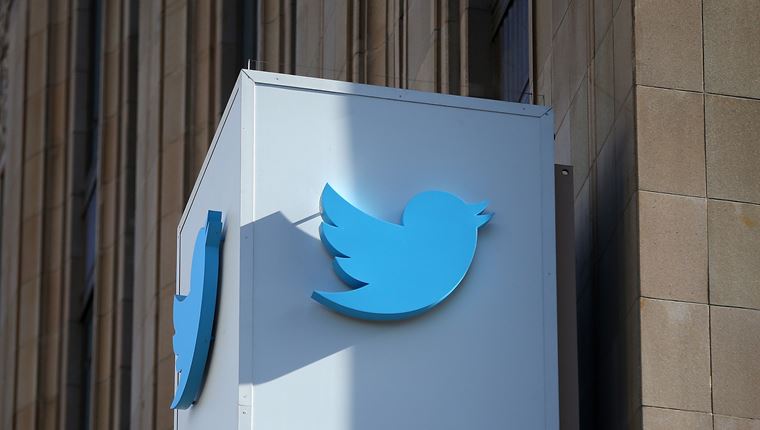 Το Twitter κλείνει λογαριασμούς που χρησιμοποιούνται για προπαγάνδα