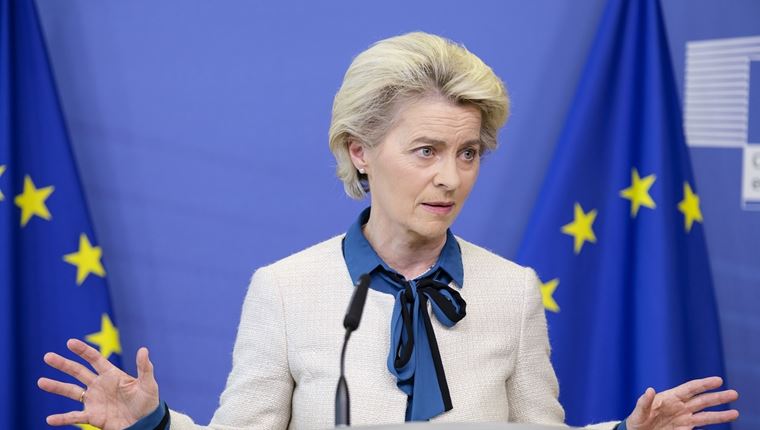 Η Ursula von der Leyen διαβεβαίωσε για την ευρωπαϊκή στήριξη στην Ουκρανία