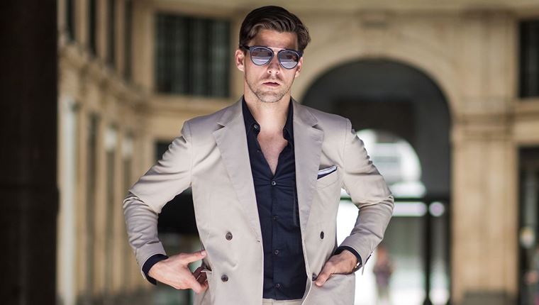 Μπεζ κοστούμι, η επιτομή της αντρικής κομψότητας