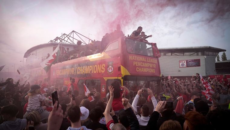 Πώς η Ρέξαμ των Ράιαν Ρέινολντς και Ρομπ ΜακΈλενεϊ έγινε το πιο κουλ ποδοσφαιρικό πρότζεκτ της δεκαετίας