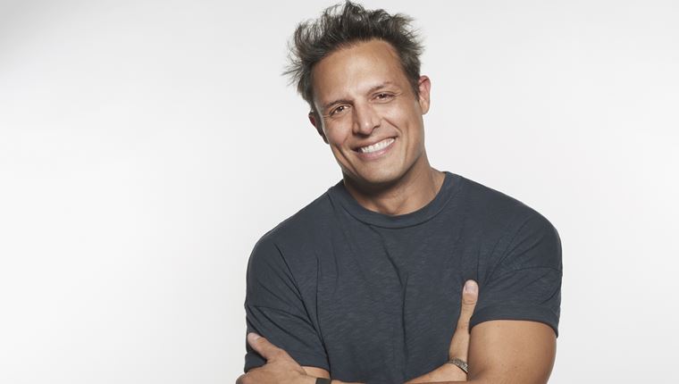 Αλήθεια Σάββα Πούμπουρα, τρως όλα αυτά που ποστάρεις;