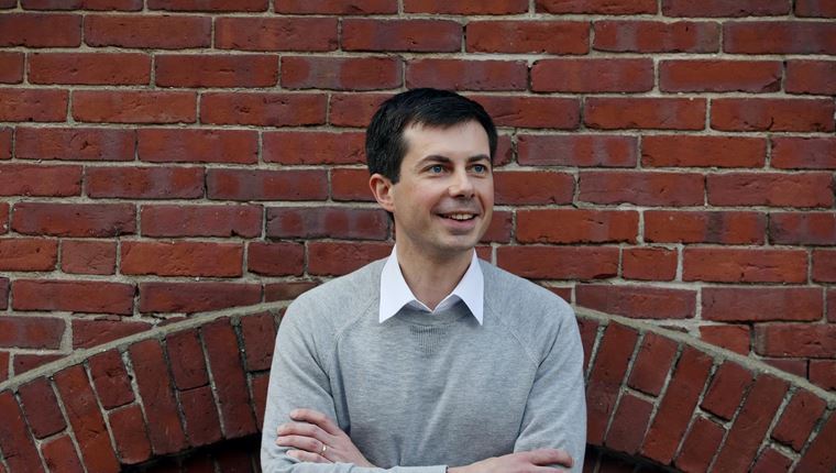 Pete Buttigieg: Ο πρώτος ανοιχτά ομοφυλόφιλος υπουργός των ΗΠΑ