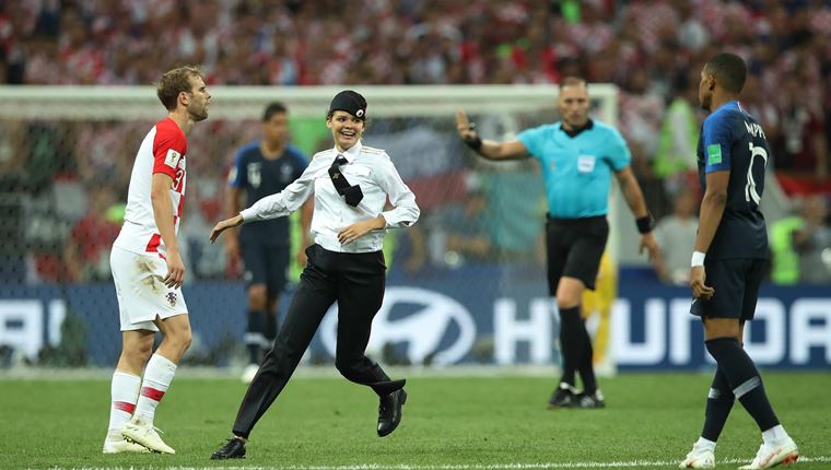 Στη φυλακή τα μέλη των Pussy Riot που εισέβαλαν στον τελικό του Μουντιάλ