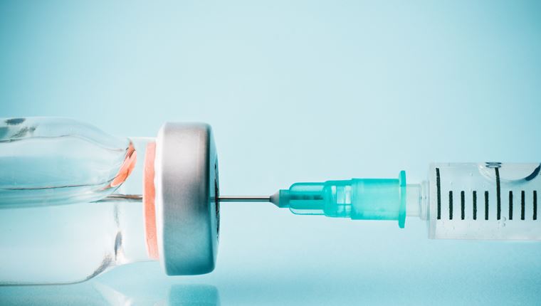 Το εμβόλιο για τον κορονοϊό θα καθυστερήσει τουλάχιστον ένα χρόνο