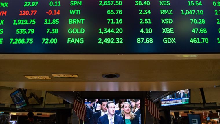 Το Facebook και η ώρα της κρίσης στο αμερικανικό χρηματιστήριο