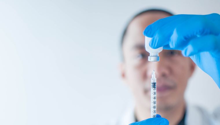 Μπορεί το εμβόλιο της γρίπης να ενισχύσει την ανοσία στον κορονοϊό;