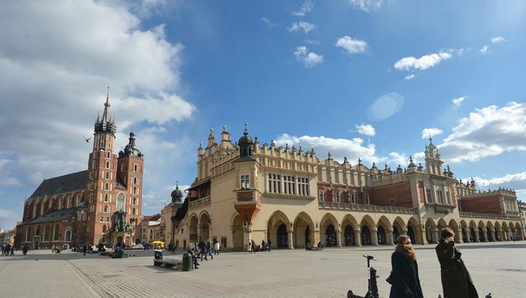 Η Guardian αναλύει γιατί η Ανατολική Ευρώπη χτυπήθηκε λιγότερο από τον κορονοϊό