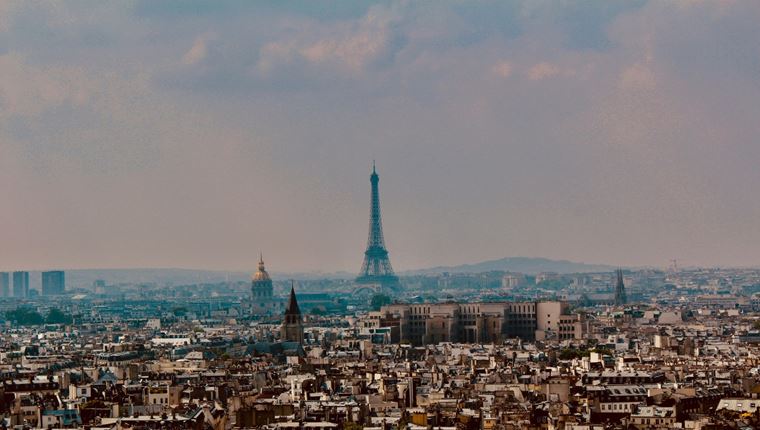 Οι 10 καλύτερες πόλεις για ταξίδι με τους κολλητούς τα Χριστούγεννα