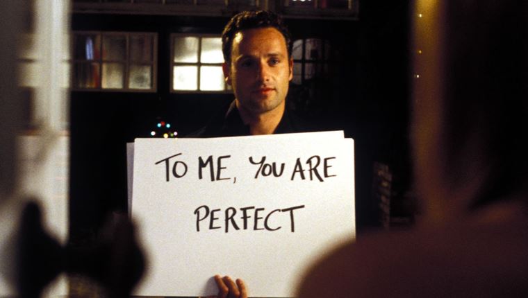 Το Love Actually σε δωρεάν ανοιχτή προβολή στο κέντρο της Αθήνας, επειδή... γιατί όχι
