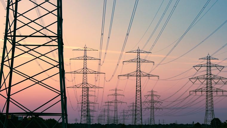 Πώς εξηγείται η ακρίβεια στην ελληνική αγορά ηλεκτρισμού