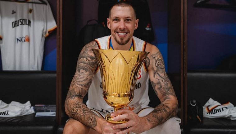 Ελεύθερος ο Daniel Theis, σε εγρήγορση η Euroleague