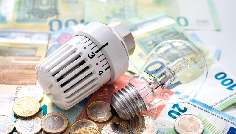 Μεγάλες μειώσεις στα τιμολόγια και στις επιδοτήσεις