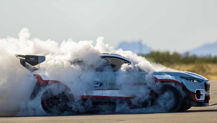 Ford Mustang Mach-Ε 1400, ένας πύραυλος εδάφους