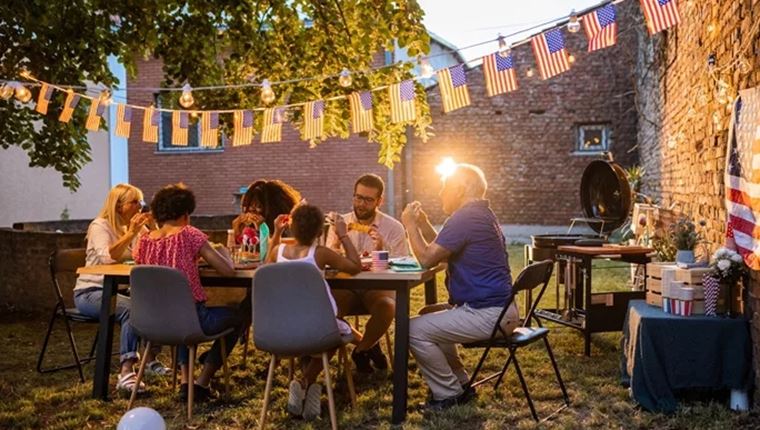 Κυριακή στο σπίτι με φίλους; Να πώς να περάσεις αξέχαστα μεσημέρια