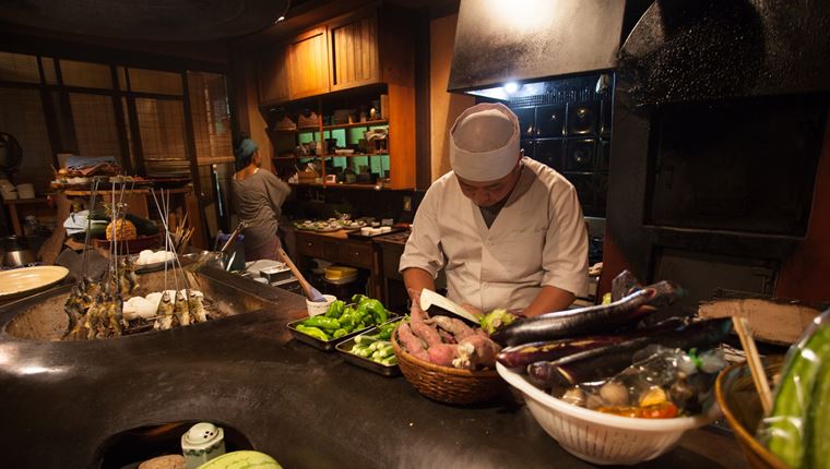 Τα εστιατόρια που έχτισαν τον γαστρονομικό μύθο του Τόκιο