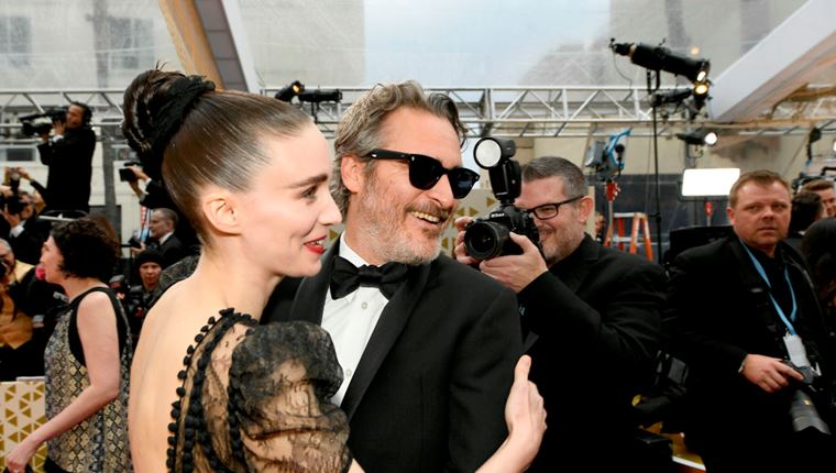 Ο Joaquin Phoenix έγινε πατέρας και τίμησε τον αδικοχαμένο αδερφό του