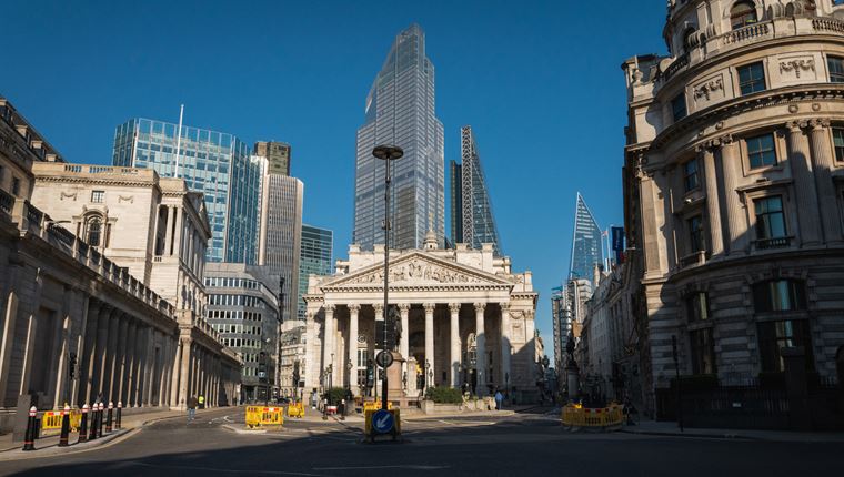 Η Βρετανία θα βγει πολύ δύσκολα από την καραντίνα