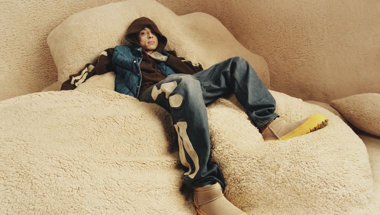 UGG FW25: Όταν το Iconic Feeling συναντά το σύγχρονο ανδρικό στιλ με τον Central Cee