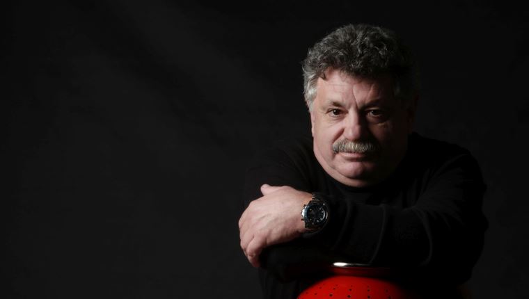 Ο Λευτέρης Λαζάρου έχει να σου πει δυο - τρεις νόστιμες σοφίες