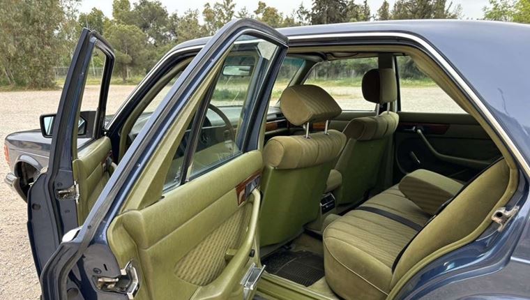 Στο σφυρί η ιστορική Mercedes του Ανδρέα Παπανδρέου-Πόσο έχει φτάσει η τιμή της