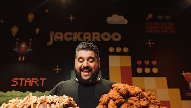 Jackaroo, το τηγανητό κοτόπουλο που σπάει παγκόσμια ρεκόρ στη Wolt