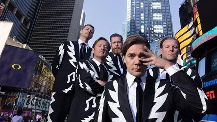 Με το Countdown to Shutdown, οι Hives μετρoύν το χρόνο αντίστροφα μέχρι το Release Athens