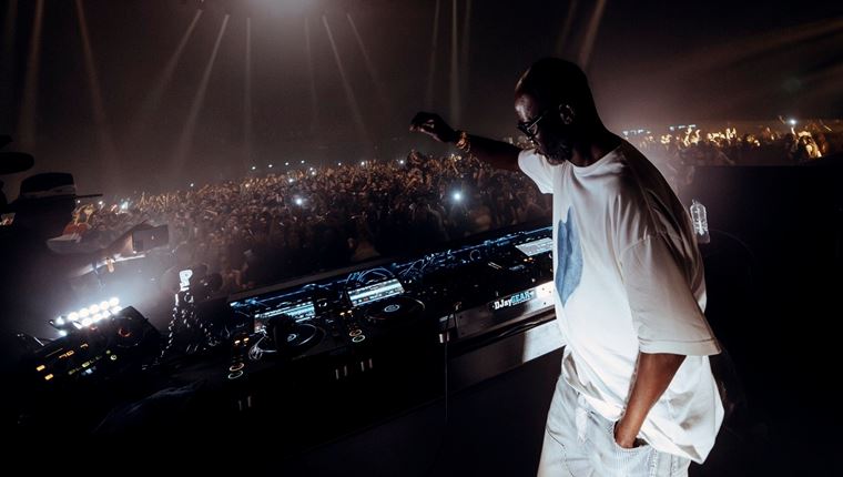 Ο θρύλος της ηλεκτρονικής μουσικής Black Coffee έρχεται στην Αθήνα