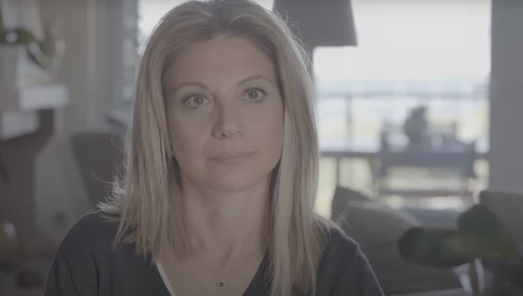 Η Μαρία Καρυστιανού οδεύει προς την Κομισιόν με 1,3 εκατομμύρια υπογραφές