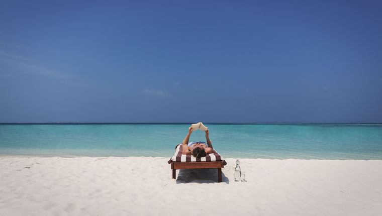 Η καλύτερη δουλειά του κόσμου: Πολυτελές resort στις Μαλδίβες ψάχνει βιβλιοπώλη