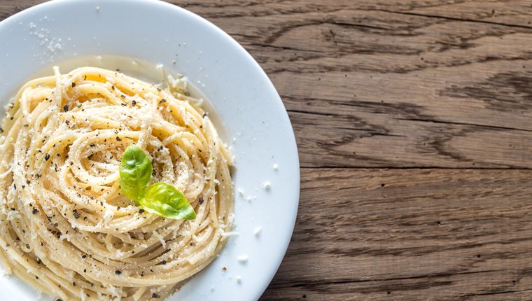 Πώς θα φτιάξεις την τέλεια cacio e pepe