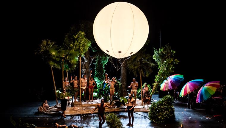 Οι "Όρνιθες" της Στέγης είναι έτοιμοι να πετάξουν στην ταινία του Μπάμπη Μακρίδη