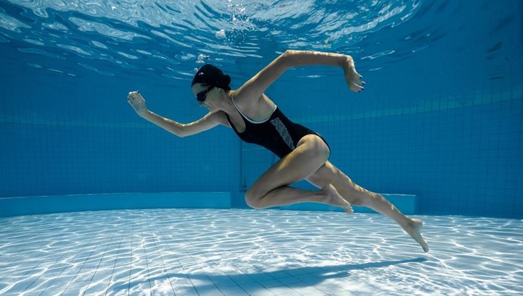 Η καλύτερη γυμναστική στις διακοπές που θα σε κάνει κομμάτια