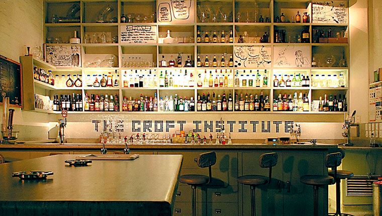 Τα γοητευτικότερα speakeasy bars σε κάθε γωνιά του πλανήτη