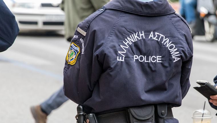 Το ελληνικό &quot;Waze&quot; της παρανομίας: Πώς έστησαν το δίκτυο ενημέρωσης για μπλόκα της Τροχαίας