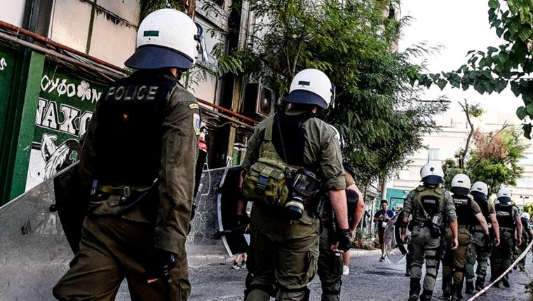 Με μέθοδο 'Χρυσής Αυγής' οι έρευνες για την οπαδική βία