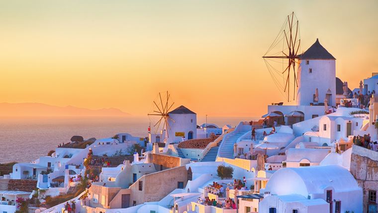 Ένα ψαροχώρι στην Ινδονησία μιμείται την Σαντορίνη