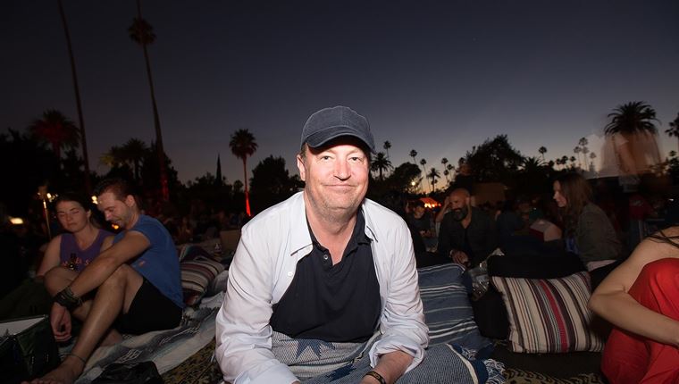 O Matthew Perry ετοιμάζει την αυτοβιογραφία του