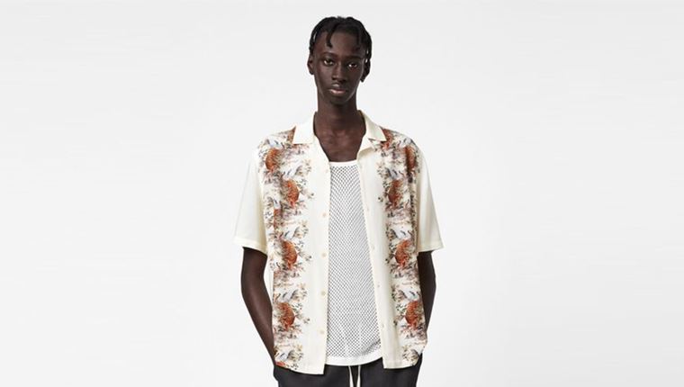 Λίγο καλοκαίρι ακόμα με χαβανέζικα πουκάμισα