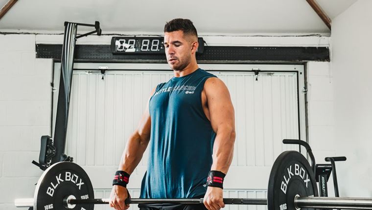 Οι 2 κινήσεις που χτίζουν πελώριους μυς και καίνε λίπος