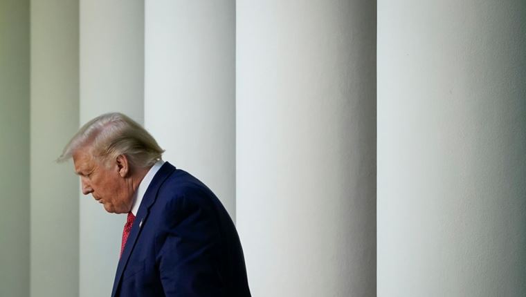 Οι New York Times μόλις έβαλαν φωτιά στο πολιτικό σκηνικό των ΗΠΑ